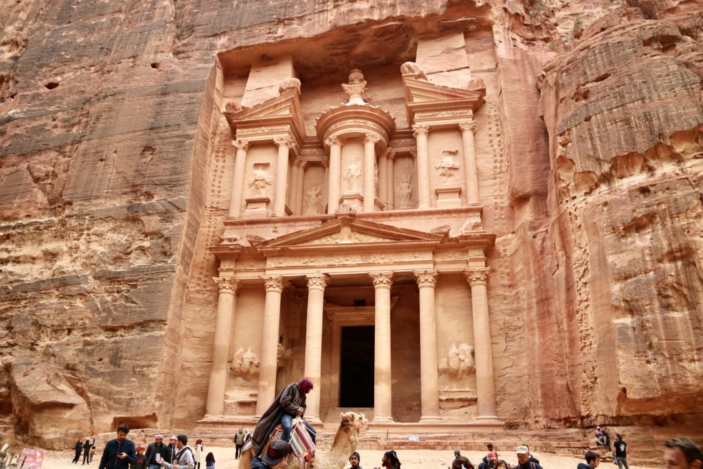 ペトラ遺跡の見どころとおすすめ観光スポット アクティビティまとめ 遺跡 レストラン ホテル 地球飛行士